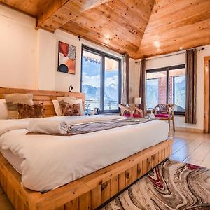 Double Room Mountain View